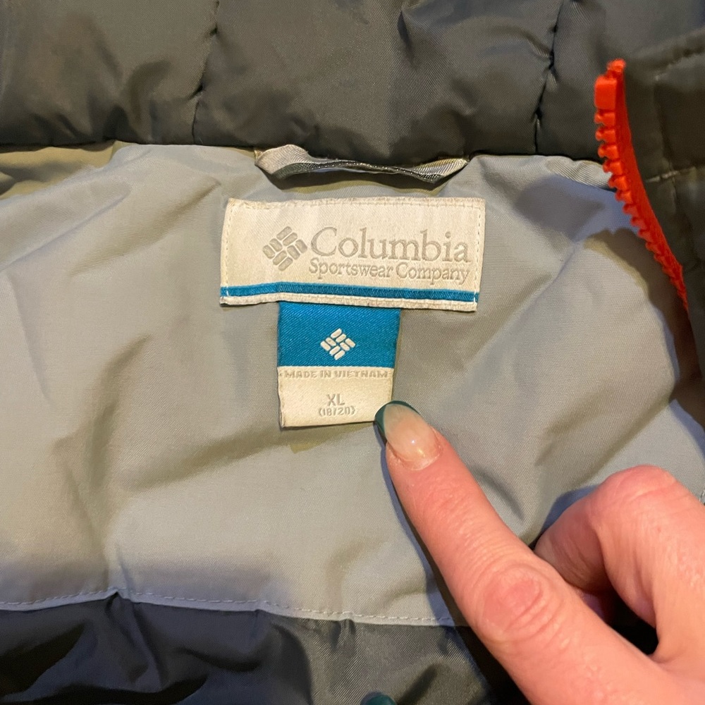 Boys (18/20) XL coat in good condition